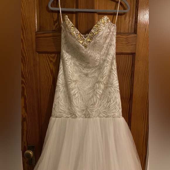 Gorgeous Sherri hill dress 👗 - Picture 5 of 8